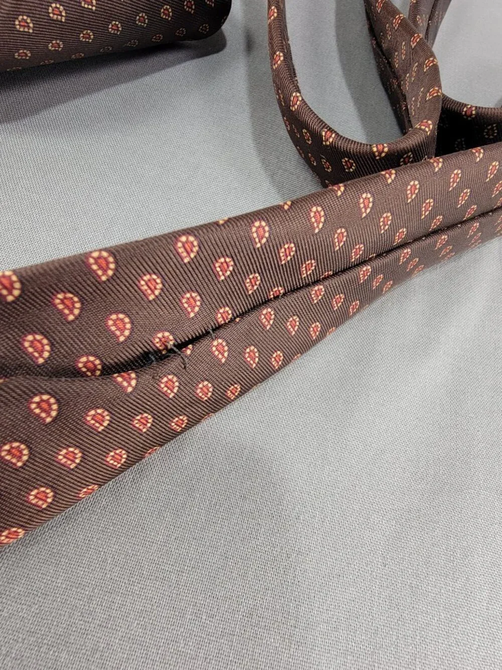 Vtg John Blair Menswear Necktie Tie Brown Tan Red Paisley Medallion Geometric